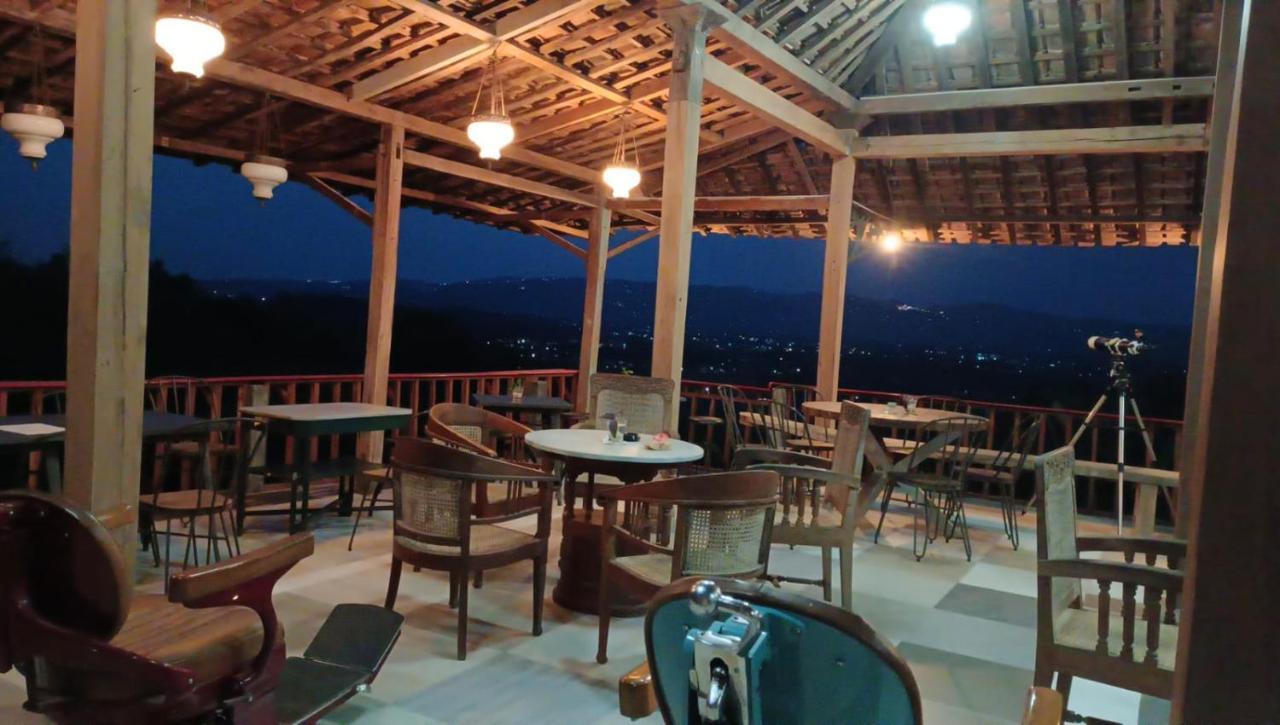 Omah Singo Stay And Resto Bantul Esterno foto